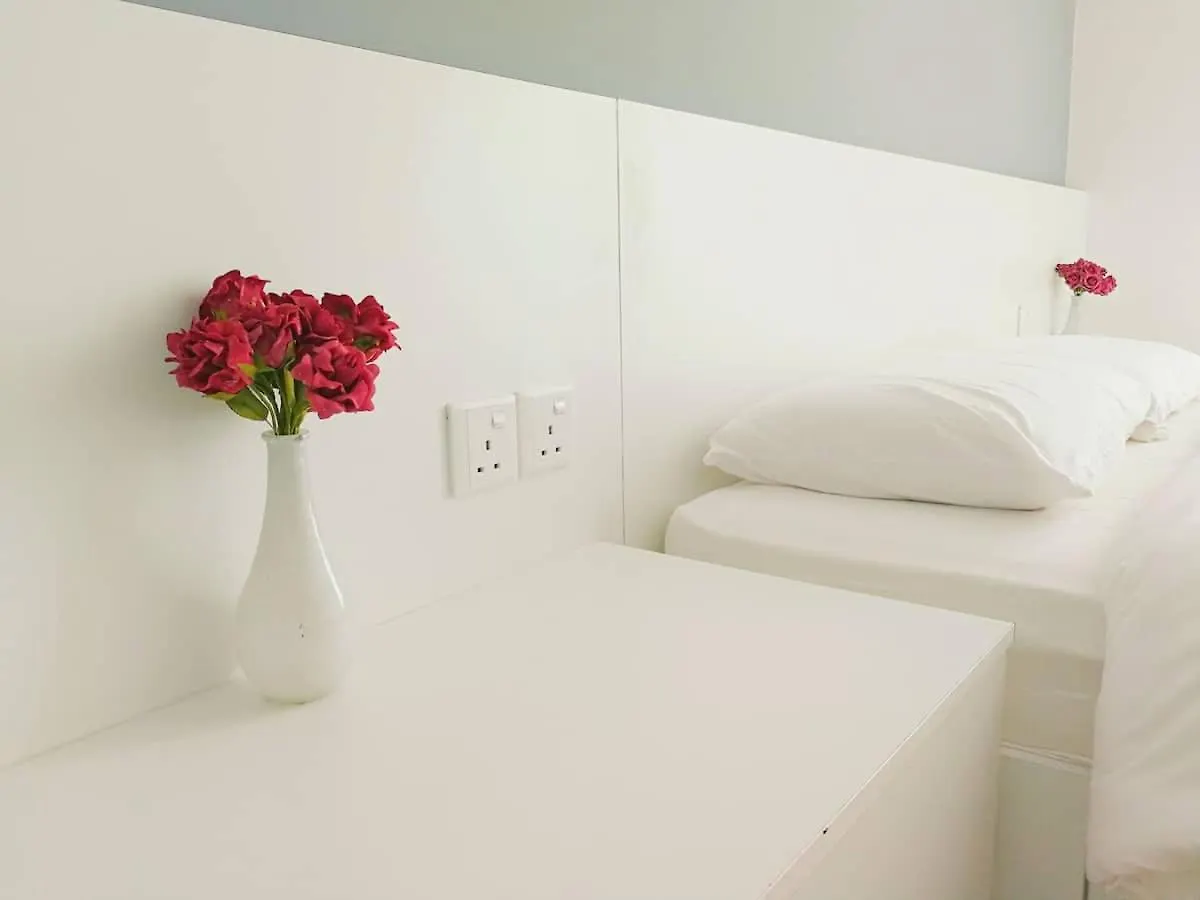Deluxe And Feel Like A Home 1, 3-6 Pax ,Netflix, Georgetown Apartment George Town