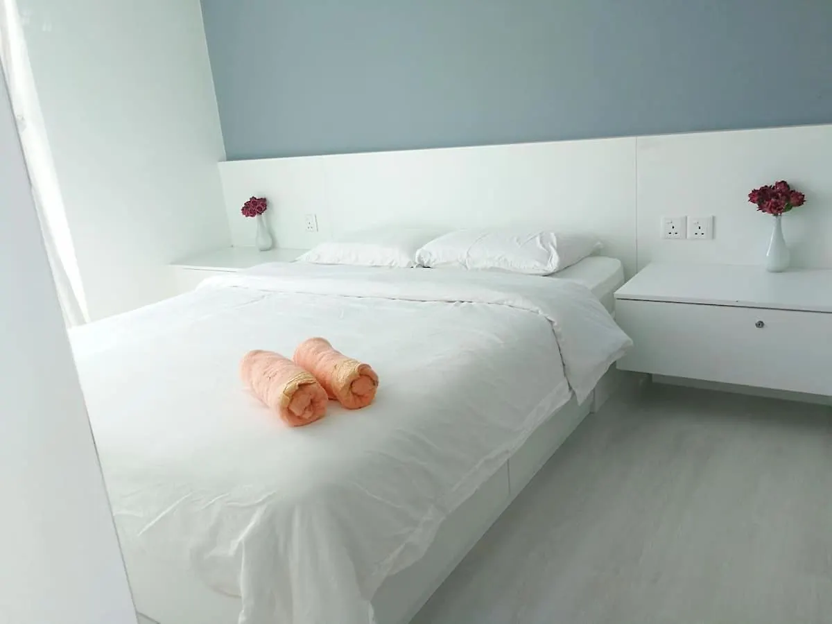Deluxe And Feel Like A Home 1, 3-6 Pax ,Netflix, Georgetown 0*, George Town Malaysia