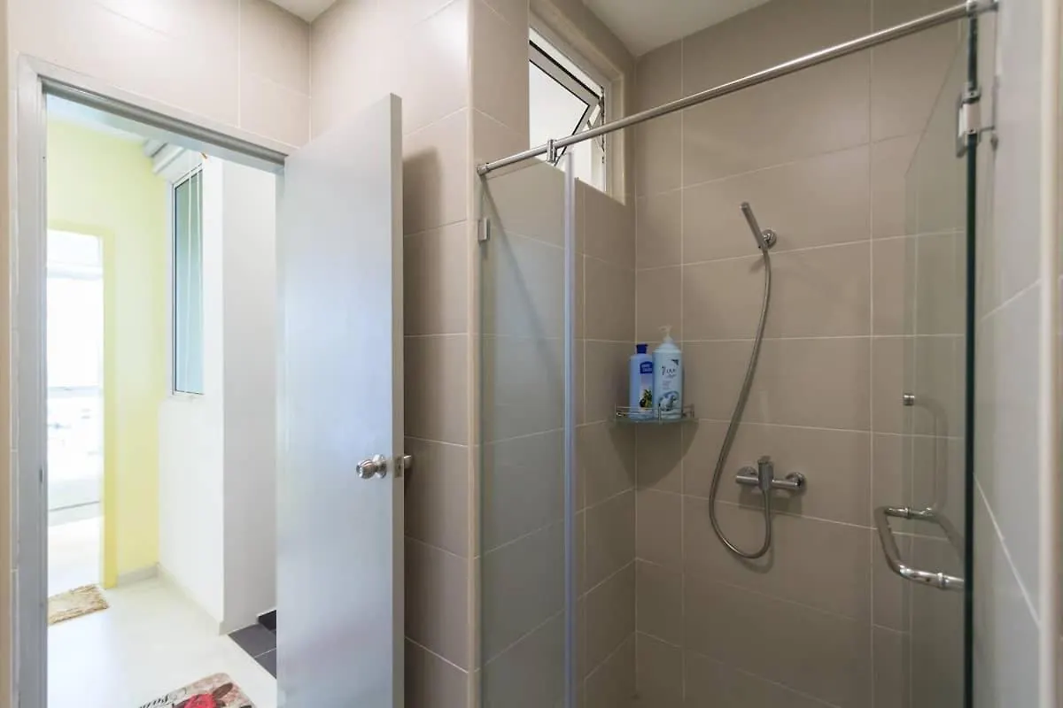 Apartment Deluxe And Feel Like A Home 1, 3-6 Pax ,Netflix, Georgetown Malaysia