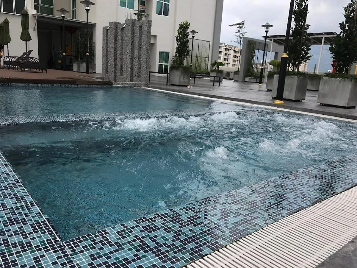 Deluxe And Feel Like A Home 1, 3-6 Pax ,Netflix, Georgetown Malaysia